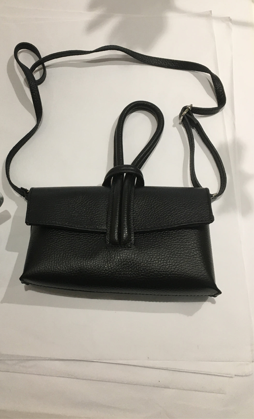 Tita leather crossbody bag | black